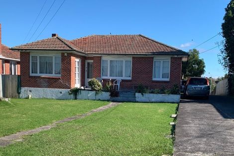 Photo of property in 32 Reid Road, New Lynn, Auckland, 0600