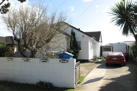 Photo of property in 15 Bell Road, Waiwhetu, Lower Hutt, 5010