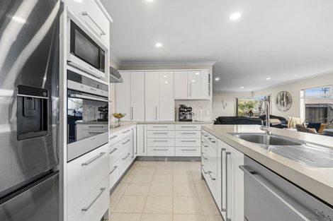 Photo of property in 379 Carrington Street, Upper Vogeltown, New Plymouth, 4310