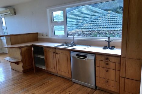 Photo of property in 82 Tannadyce Street, Strathmore Park, Wellington, 6022