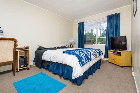 Photo of property in 14 Erica Road, Sunnynook, Auckland, 0620