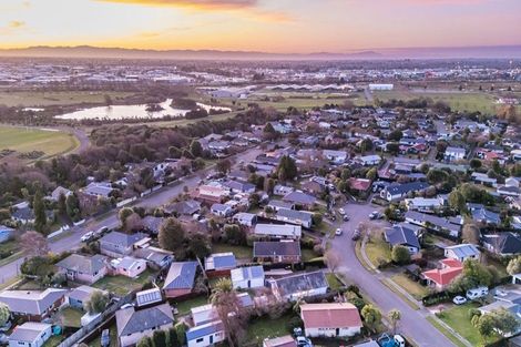 Photo of property in 5 Neave Place, Hillmorton, Christchurch, 8025