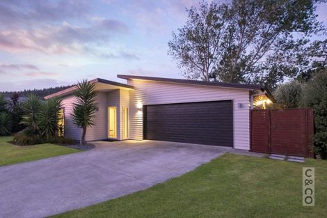 Photo of property in 12 Crabb Fields Lane, Riverhead, 0820