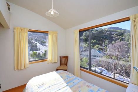 Photo of property in 37 Cornwall Road, Lyttelton, 8082