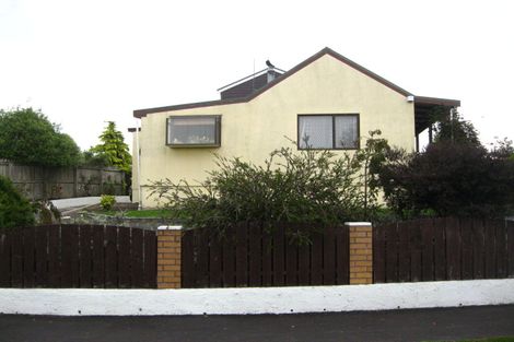 Photo of property in 33 Estuary Crescent, Fairfield, Dunedin, 9018