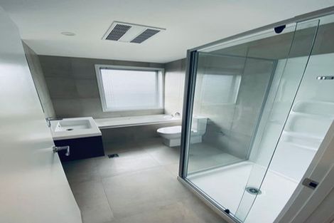 Photo of property in 10 Rauriki Lane, Rosehill, Papakura, 2113