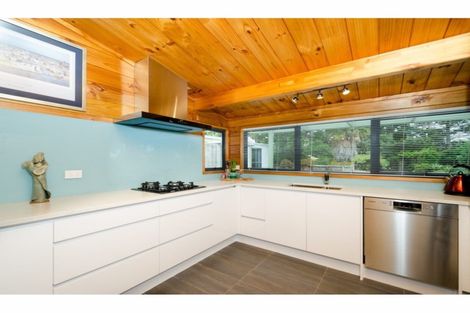 Photo of property in 535 Peak Road, Helensville, 0875