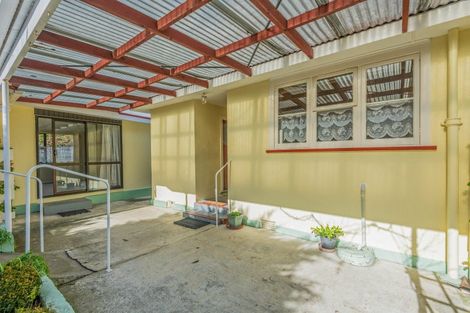 Photo of property in 76 Mclean Street, Woodville, 4920