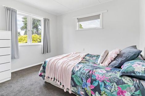 Photo of property in 77 Kent Street, Carterton, 5713