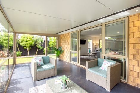 Photo of property in 33 Little Oaks Drive, Yaldhurst, Christchurch, 8042