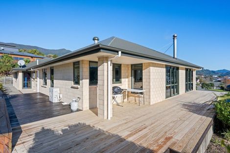 Photo of property in 10 Pukeko Place, Picton, 7220