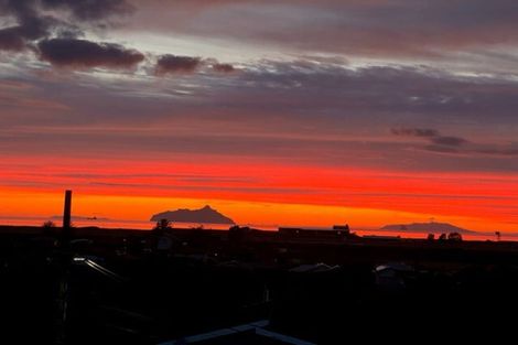 Photo of property in 16 Seaview Road, Ruakaka, 0116