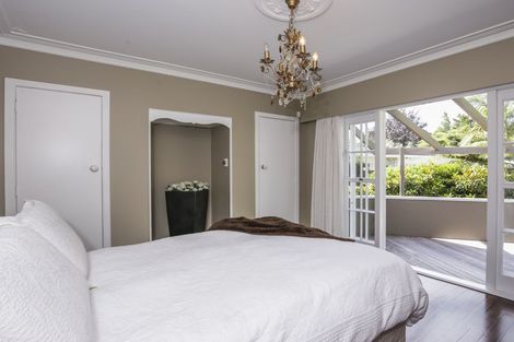 Photo of property in 559 South Titirangi Road, Titirangi, Auckland, 0604