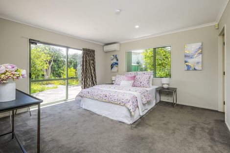 Photo of property in 5 Secoia Crescent, Mangere, Auckland, 2022