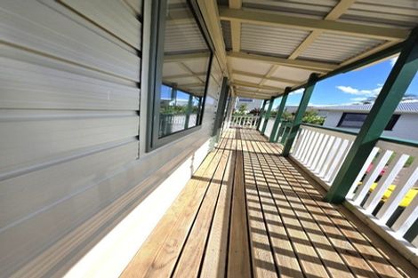 Photo of property in 21 Tranent Road, Mangere, Auckland, 2022