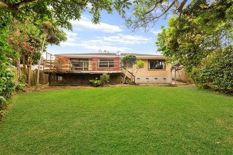 Photo of property in 43 Ewhurst Place, Goodwood Heights, Auckland, 2105