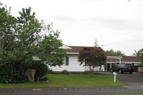 Photo of property in 16 Foxbridge Lane, Conifer Grove, Takanini, 2112