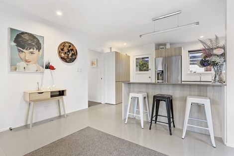 Photo of property in 4 Mariana Place, Glen Eden, Auckland, 0602