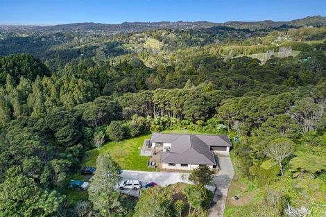 Photo of property in 296 Forest Hill Road, Waiatarua, Auckland, 0612