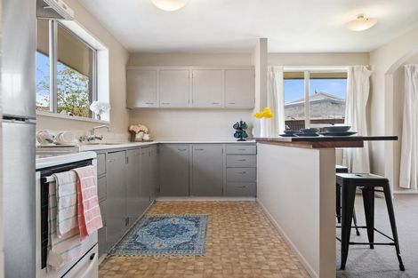 Photo of property in 2/12 Shannon Place, Belfast, Christchurch, 8051