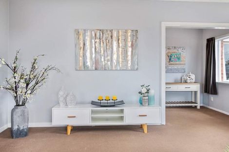 Photo of property in 56 Lynwood Road, New Lynn, Auckland, 0600