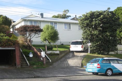 Photo of property in 18 Gloucester Street, Cannons Creek, Porirua, 5024