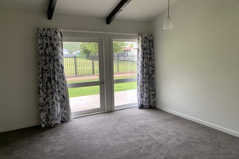 Photo of property in 26 Raekura Place, Redcliffs, Christchurch, 8081