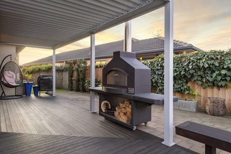 Photo of property in 35 Aranui Drive, Papamoa Beach, Papamoa, 3118