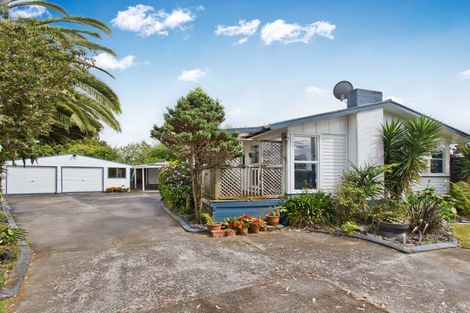 Photo of property in 6 Tamariki Avenue, Kelston, Auckland, 0602