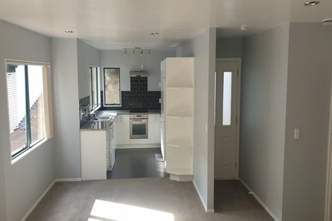 Photo of property in 2/21 Contessa Drive, Glenfield, Auckland, 0629