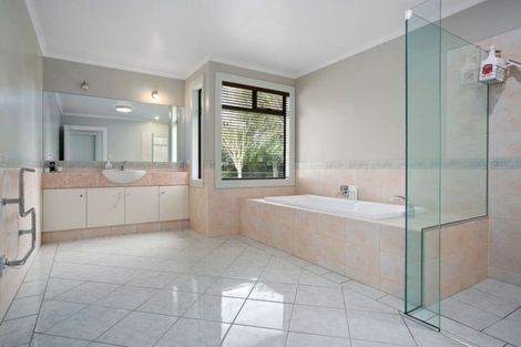 Photo of property in 24 Cowley Drive, Leamington, Cambridge, 3432