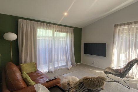 Photo of property in 210 Stone Street, Wanaka, 9305