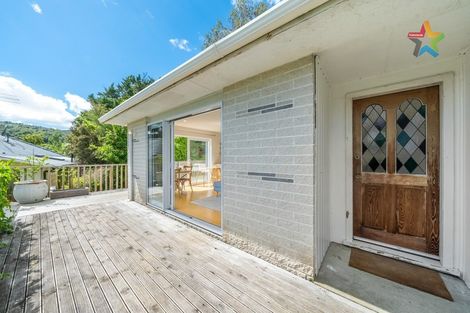 Photo of property in 1a Wyndham Road, Pinehaven, Upper Hutt, 5019