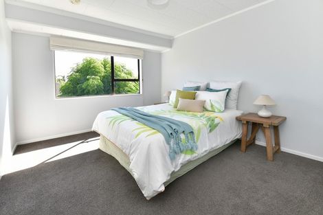 Photo of property in 3b Royalty Rise, Red Beach, 0932