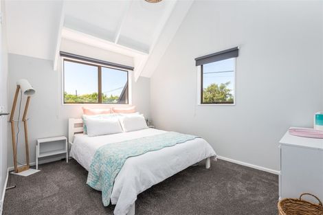 Photo of property in 21 Fovant Street, Russley, Christchurch, 8042