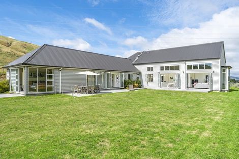 Photo of property in 800 Ohariu Valley Road, Ohariu, Wellington, 6037