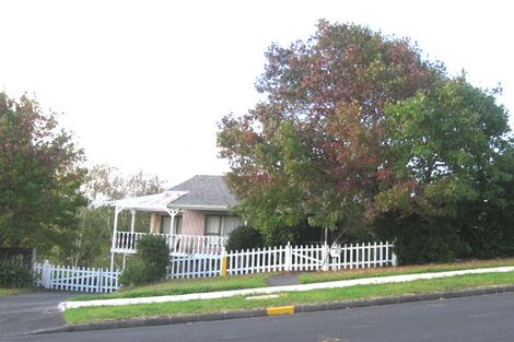 Photo of property in 9 Homewood Place, Chatswood, Auckland, 0626