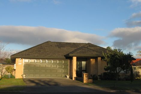 Photo of property in 84 Burswood Drive, Burswood, Auckland, 2013