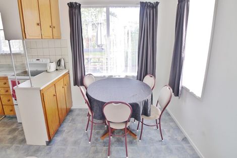 Photo of property in 12 Claverdon Drive, Massey, Auckland, 0614