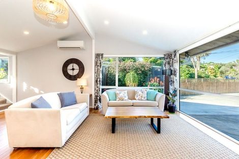 Photo of property in 15 Tiromoana Road, Raumati South, Paraparaumu, 5032