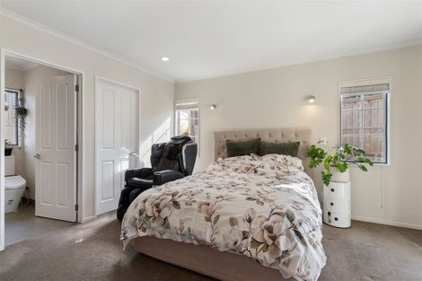 Photo of property in 13 Westminster Gardens, Unsworth Heights, Auckland, 0632