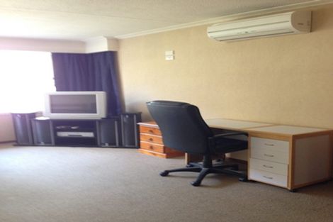 Photo of property in 52c Royal Terrace, Dunedin Central, Dunedin, 9016