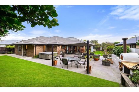 Photo of property in 11 Armour Place, Halswell, Christchurch, 8025