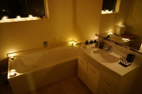 Photo of property in 8 Sackville Street, Martinborough, 5711