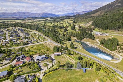 Photo of property in 17 Parry Crescent, Lake Hawea, 9382