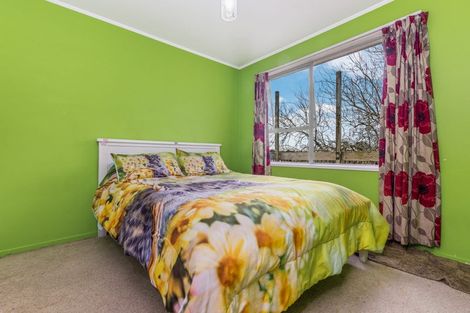 Photo of property in 10 Glucina Place, Glen Eden, Auckland, 0602