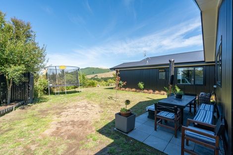 Photo of property in 38 Katelyn Place, Kinloch, Taupo, 3385