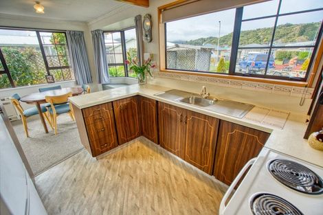 Photo of property in 18 Parfitt Place, Greymouth, 7805