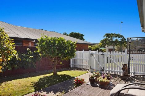 Photo of property in 15 Edgewater Grove, Whakatane, 3120