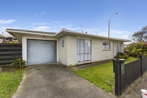 Photo of property in 2 Havelock Avenue, Highbury, Palmerston North, 4412